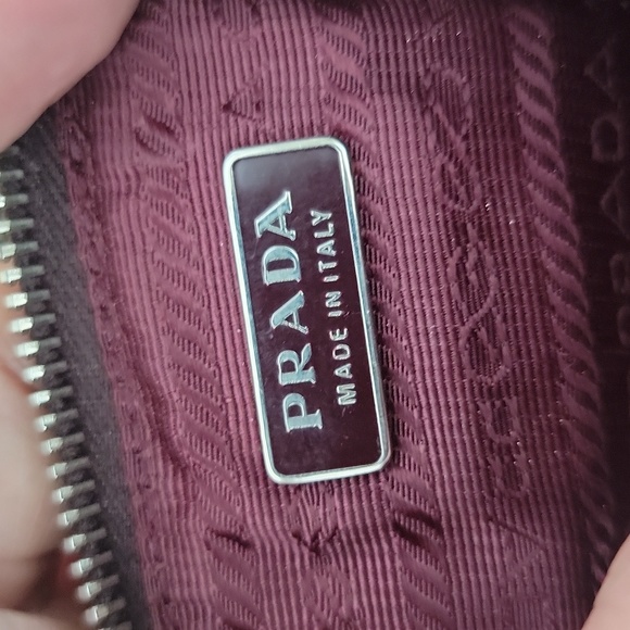 Authentic Prada wallet - Picture 10 of 11